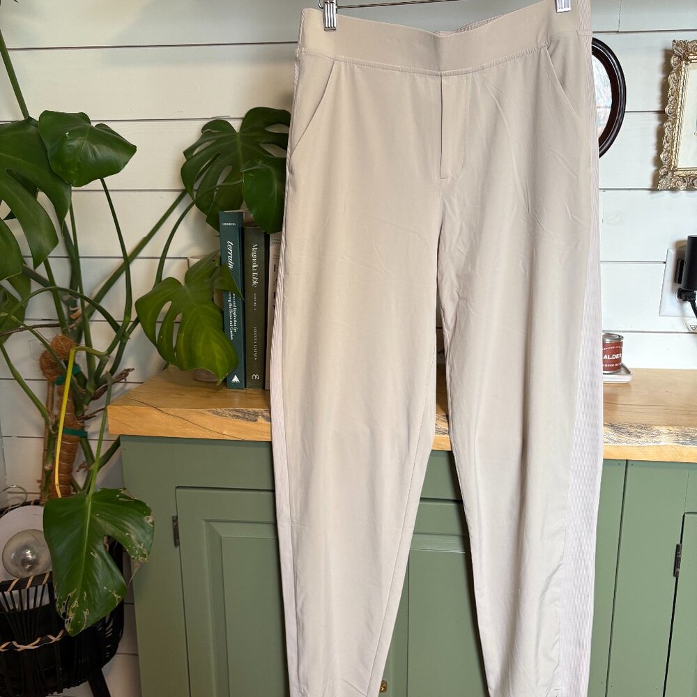 Athleta Lightweight Pull-On Pants | Size 10 Tall | Neutral Beige